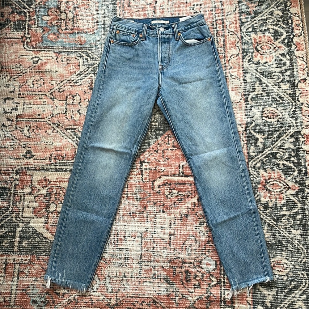 Levis jeans size 25 Wedgie fit